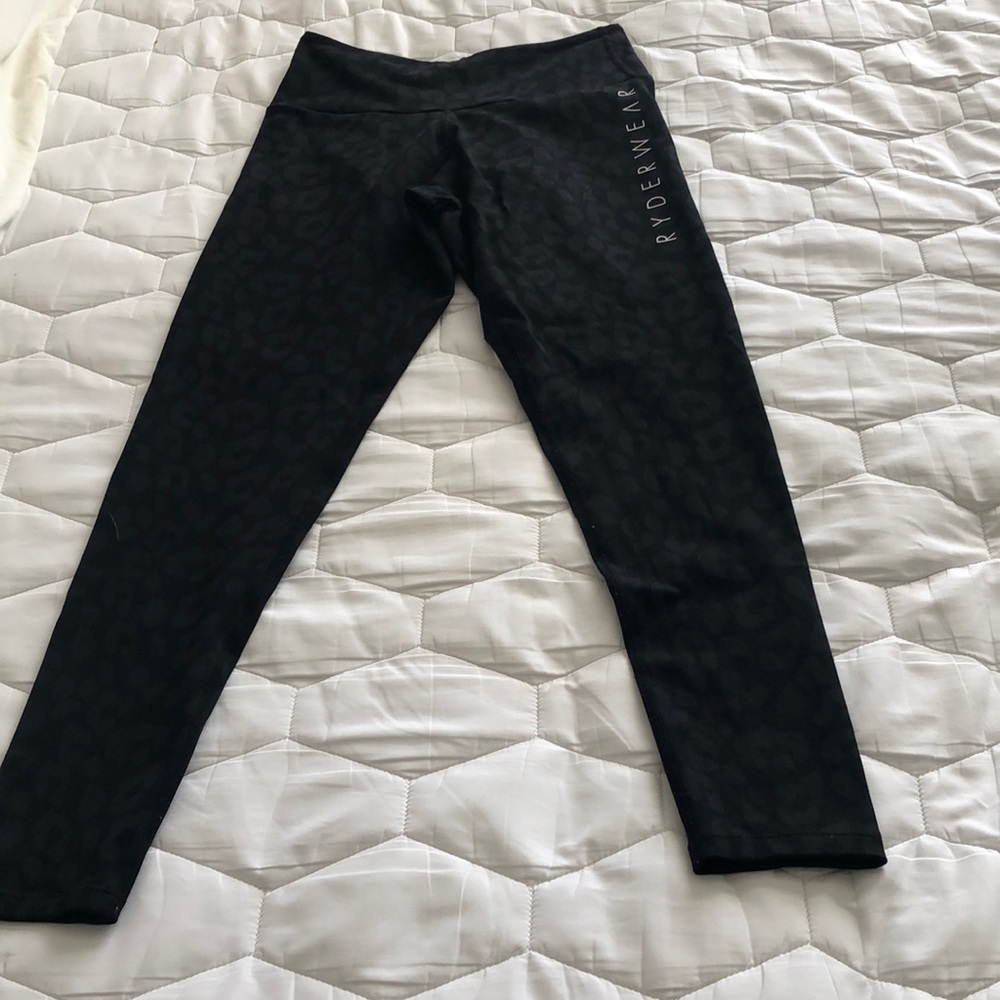Ryderwear leopard leggings